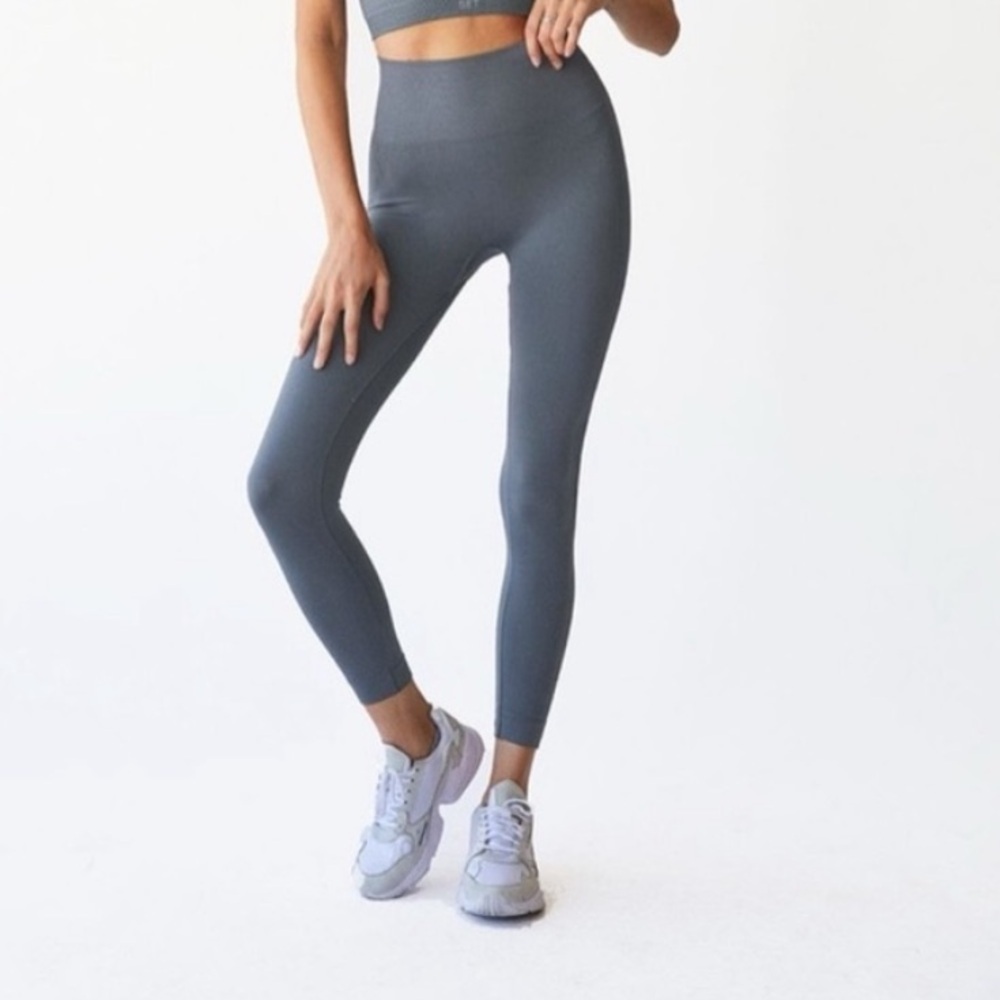 SET Active Sculptflex Seamless High Rise Leggings in Slate